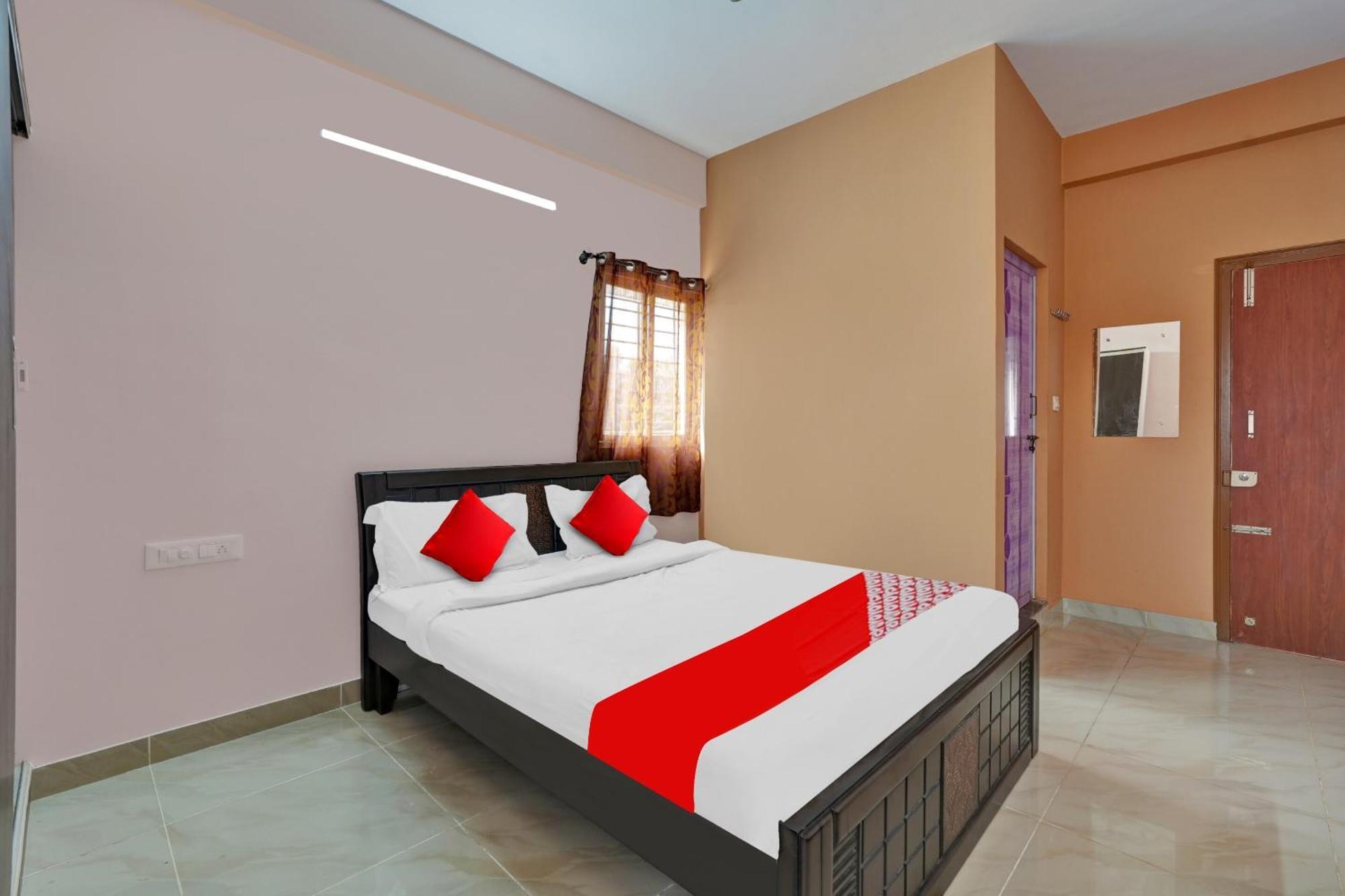 Spot On Sanjay Lodge Yelahanka Bagian luar foto