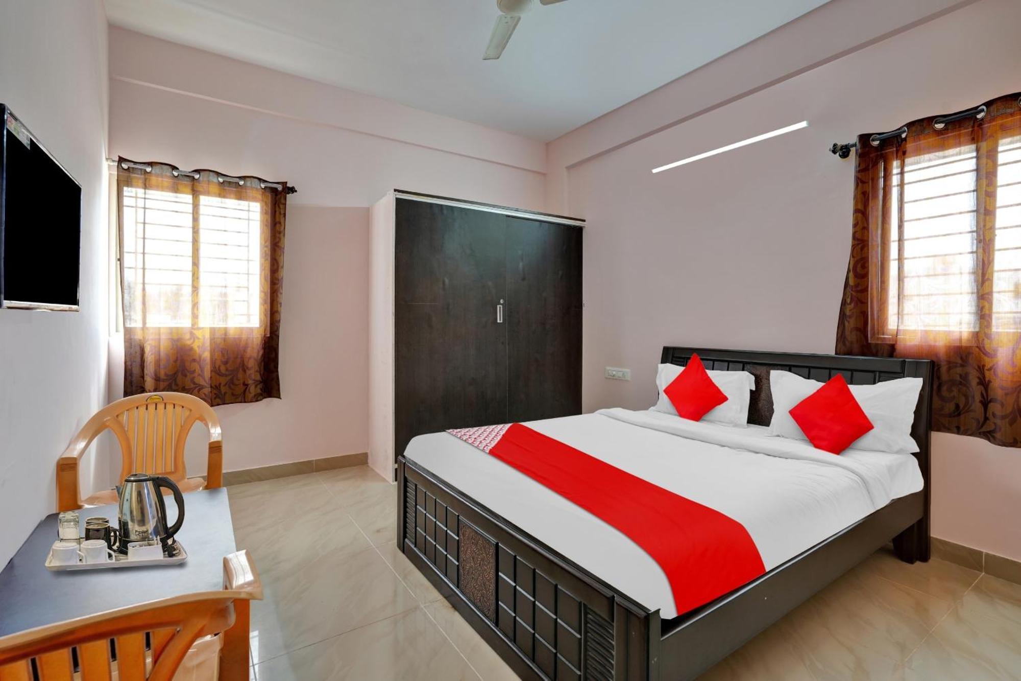Spot On Sanjay Lodge Yelahanka Bagian luar foto